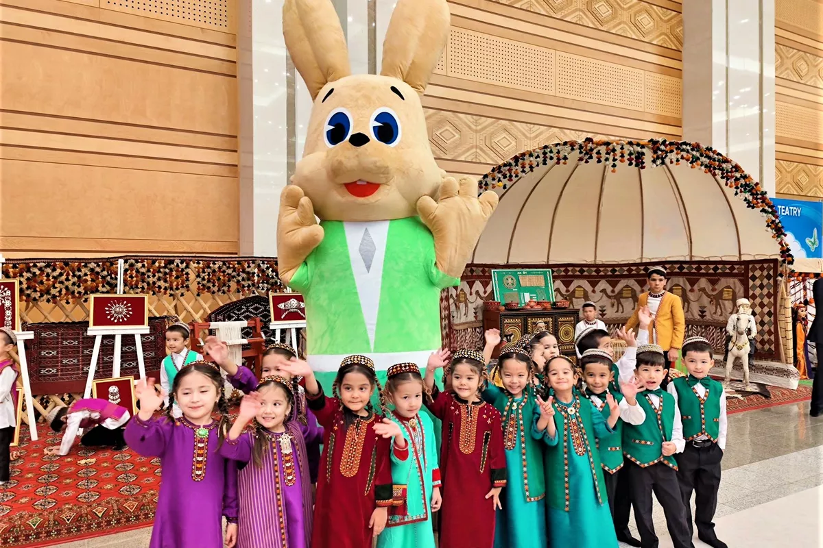 Laughter and Learning Take Center Stage at Turkmenistan’s Kids Expo