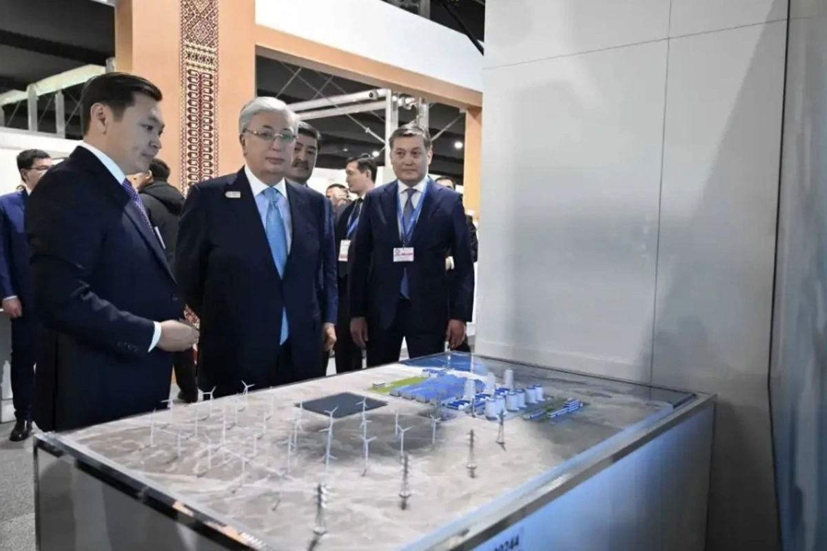 President Tokayev Visits Kazakhstans National Pavilion at COP29