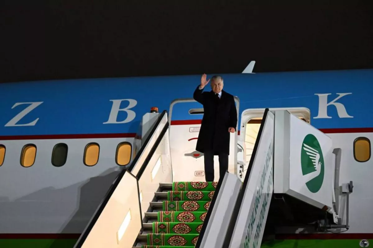 President Shavkat Mirziyoyev wraps up official visit to Turkmenistan