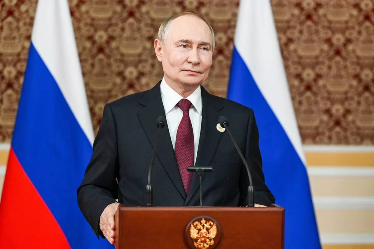 Putin Says He Intends to Attend APEC Summit in China