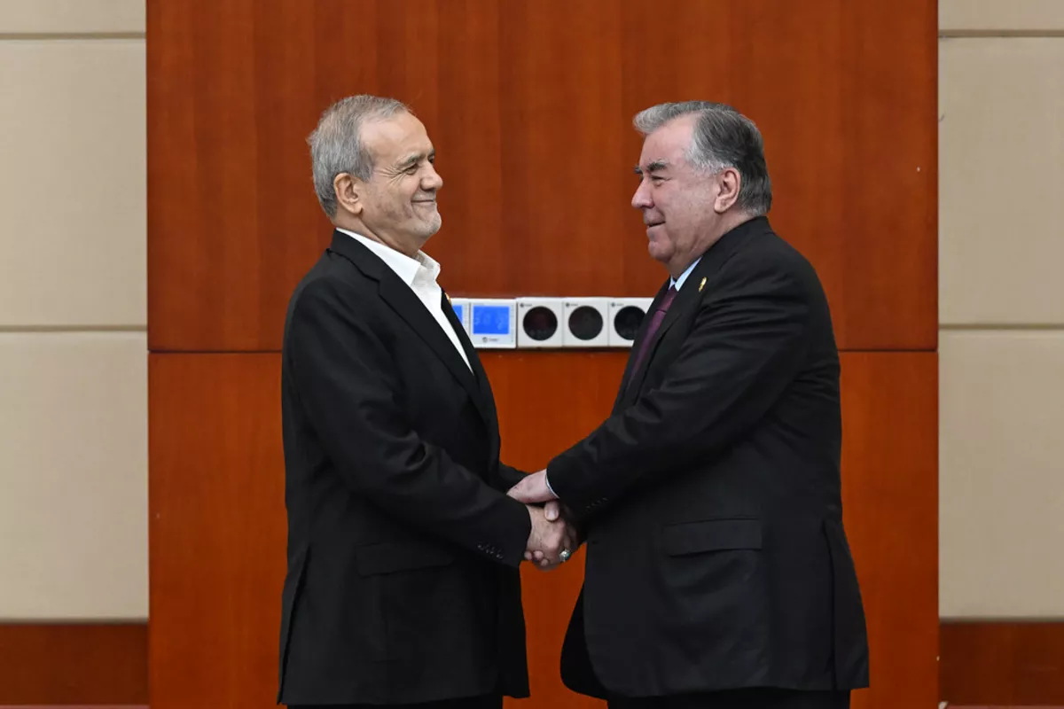 Tajik, Iranian Leaders Hold Talks on Expanding Bilateral Trade and Investment