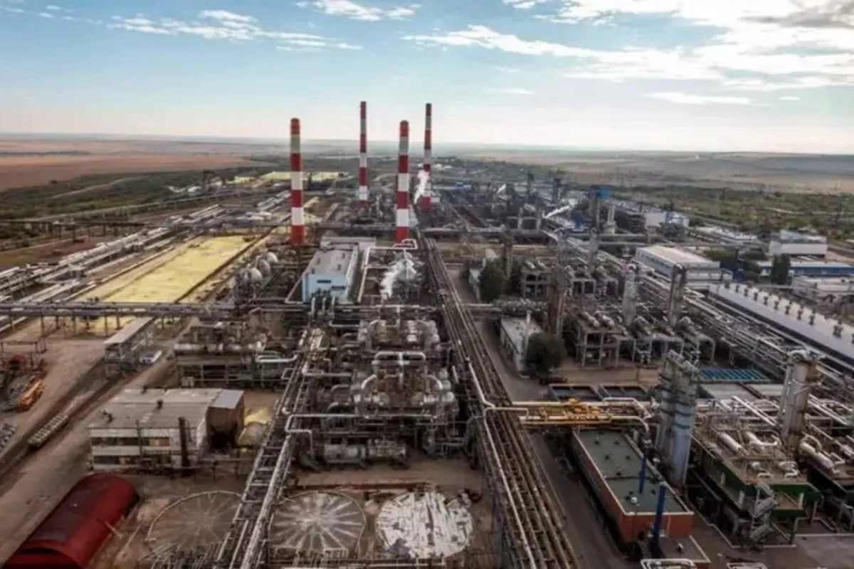 Kazakhstan Cuts Gas Output at Karachaganak After Drone Attack on Russian Processing Plant