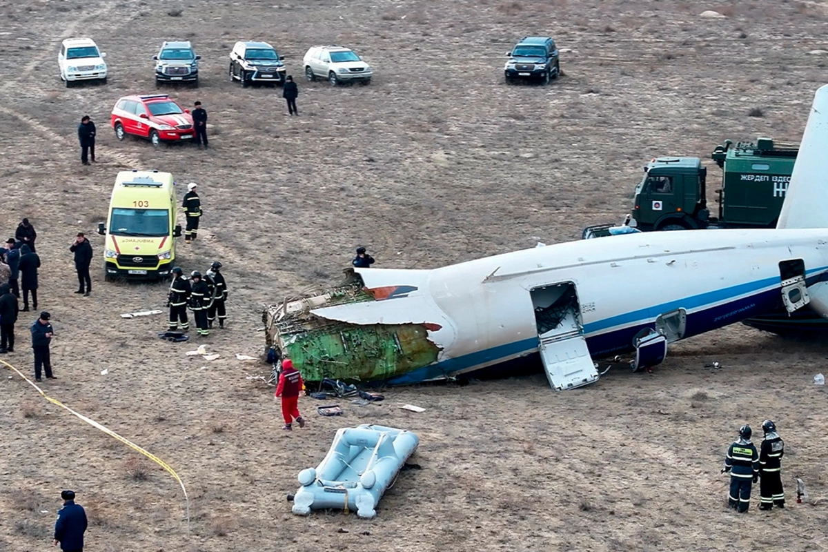 Kazakhstan's Emergency Ministry Reveals Details of AZAL Plane Crash