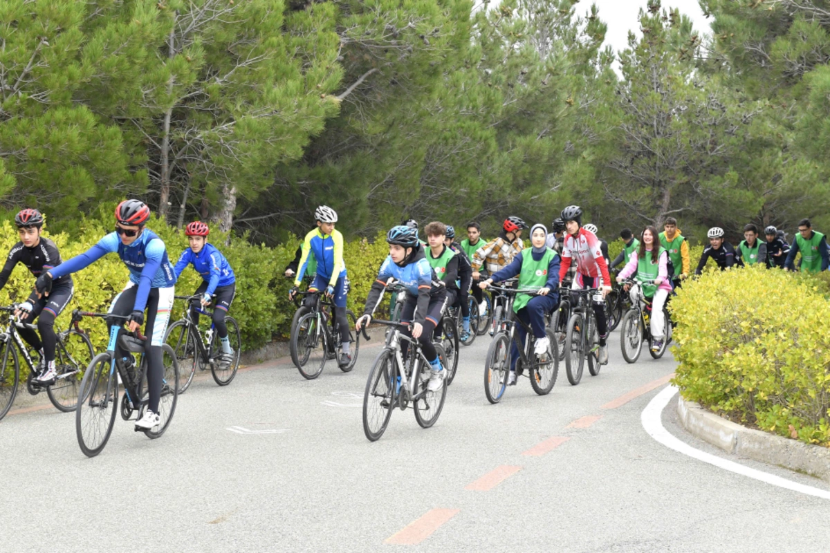 Baku Hosts Cycling Tour as Part of COP29 Events