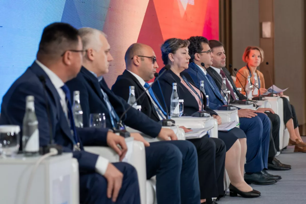 Azerbaijan Participates in 6th Eurasian Pharmaceutical Summit in Tashkent