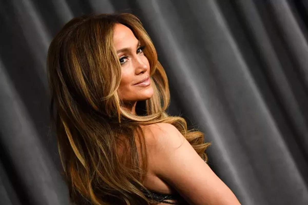 Jennifer Lopez to Perform in Uzbekistan After Astana Concert
