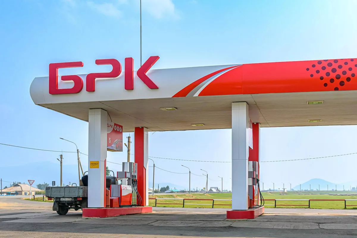 Russia's Gasoline Shortages Hit Major Siberian Fuel Retailer