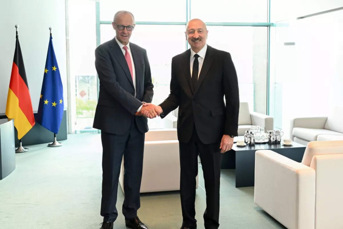 Azerbaijani President Holds One-on-One Talks with German Chancellor