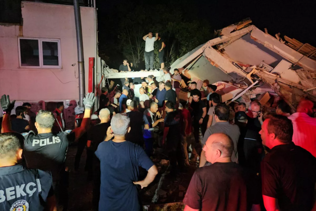 6.1 Magnitude Earthquake Strikes Western Türkiye