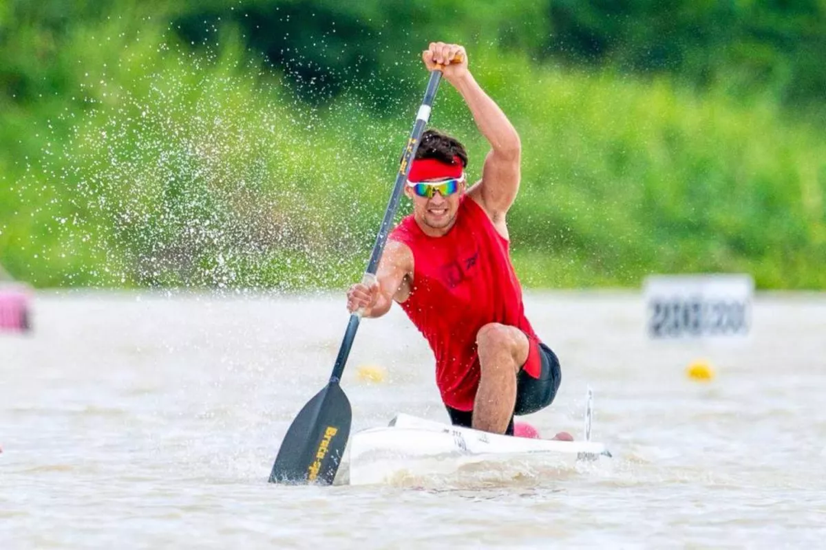 Tajik Teen Rowing Star Makes History with World Championship Bronze