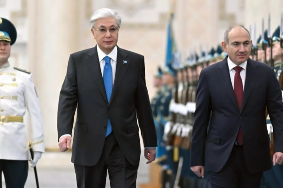 Kazakh President Welcomes Armenian PM at Akorda Palace
