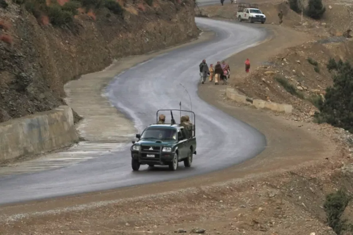 Pakistani Forces Launch Raids on Taliban Hideouts, Heavy Casualties Reported