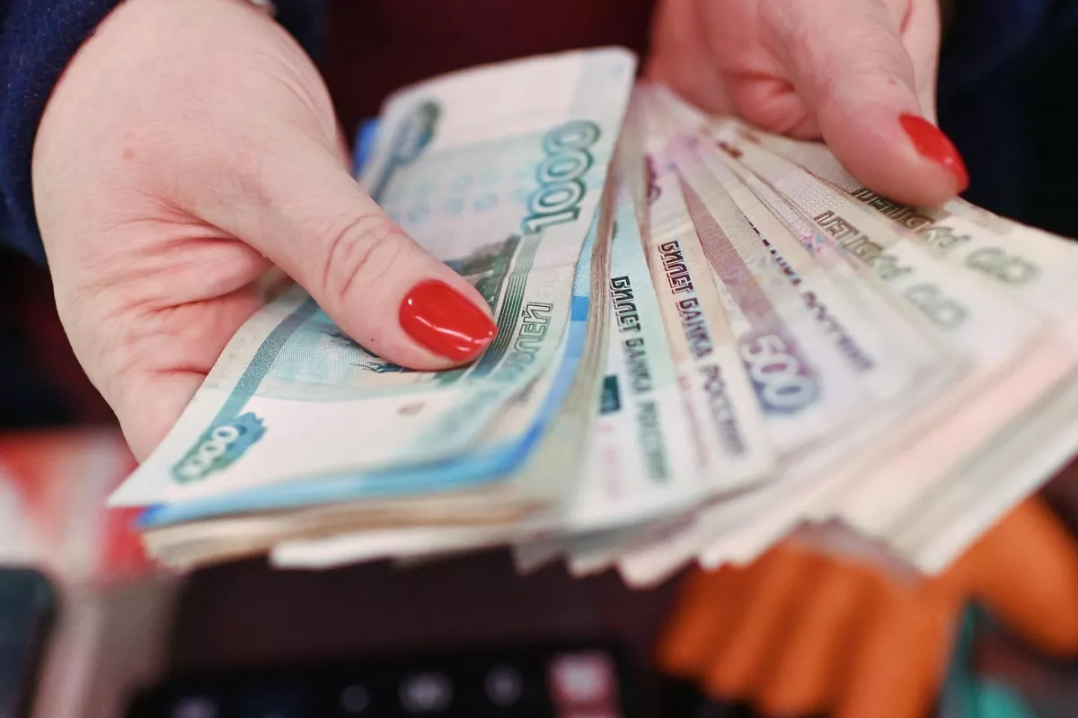 Russia Restricts Cash Ruble Exports to Azerbaijan and Other Countries