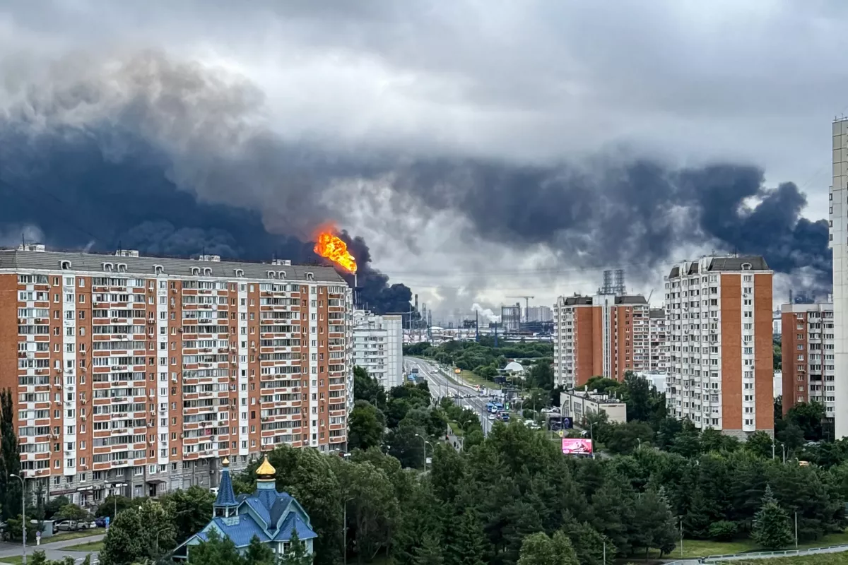 How Ukraine's Drone Attacks Pushed Russia’s Oil Refining to 2005 Levels