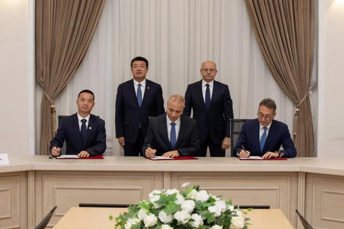 Azerbaijan and Chinese Company Sign Agreement for Solar Energy Project Implementation