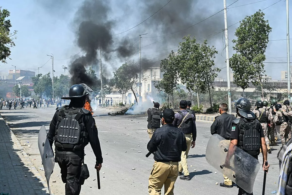 Pro-Iran Protests in Pakistan and Iraq Leave 22 Dead – VIDEO