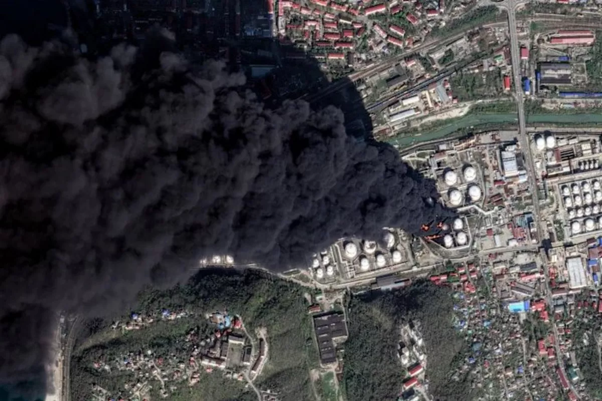 “Toxic Black Rain” Engulfs Russia’s Tuapse After Refinery Drone Strike - VIDEO
