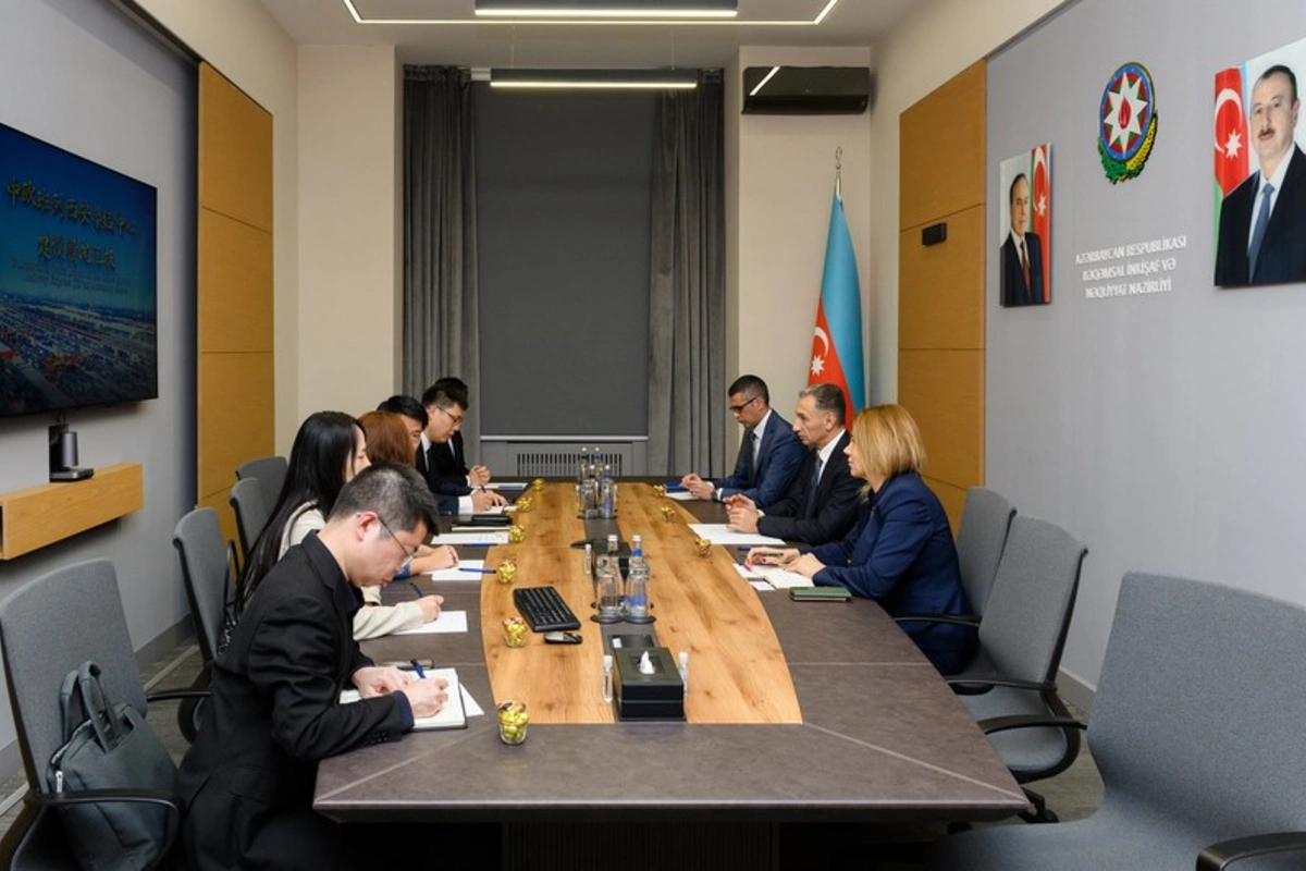 Azerbaijan and Chinas Xian Port Explore Expansion of Cooperation