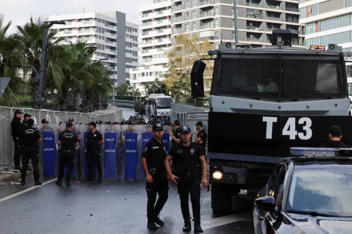 Teenage gunman attacks police station in Türkiye, killing two officers