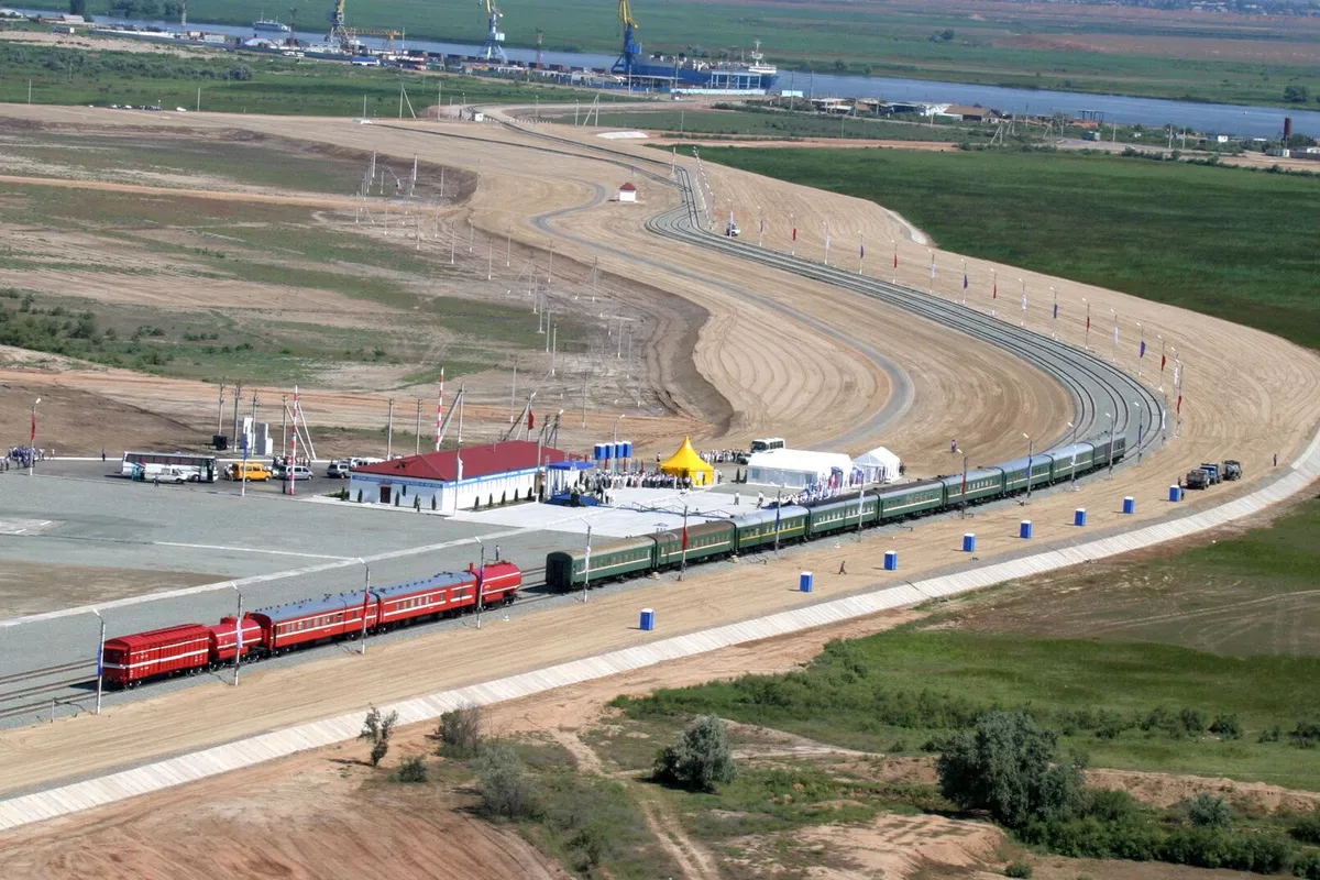 Turkmenistan, Russia Boost Freight Traffic through North-South Transport Corridor
