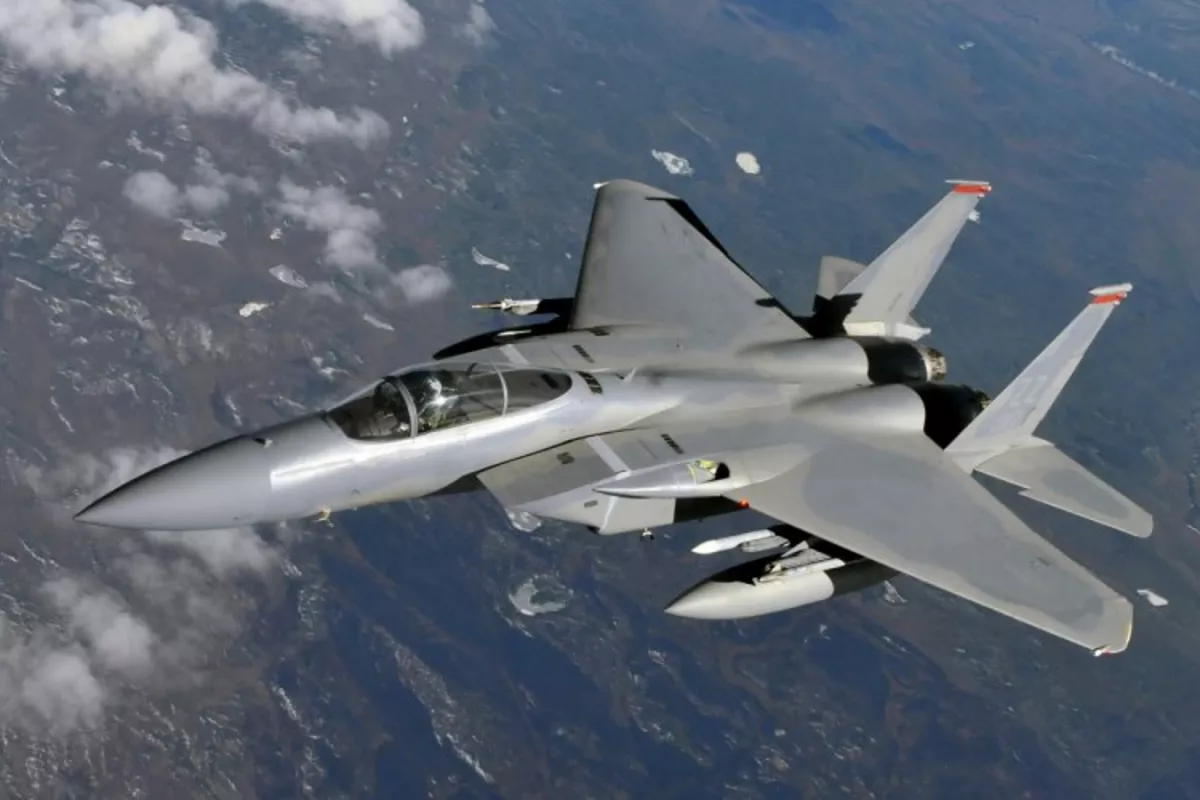 US F‑15 Reportedly Shot Down Over Iran — Pilots Safe