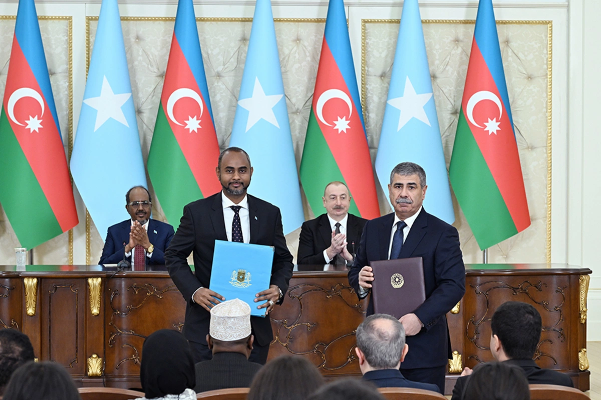 Azerbaijan and Somalia Exchange Signed Documents