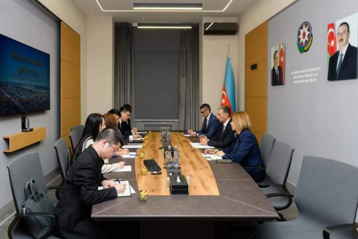 Azerbaijan and China Discuss Strengthening Cooperation on Trade and Transport