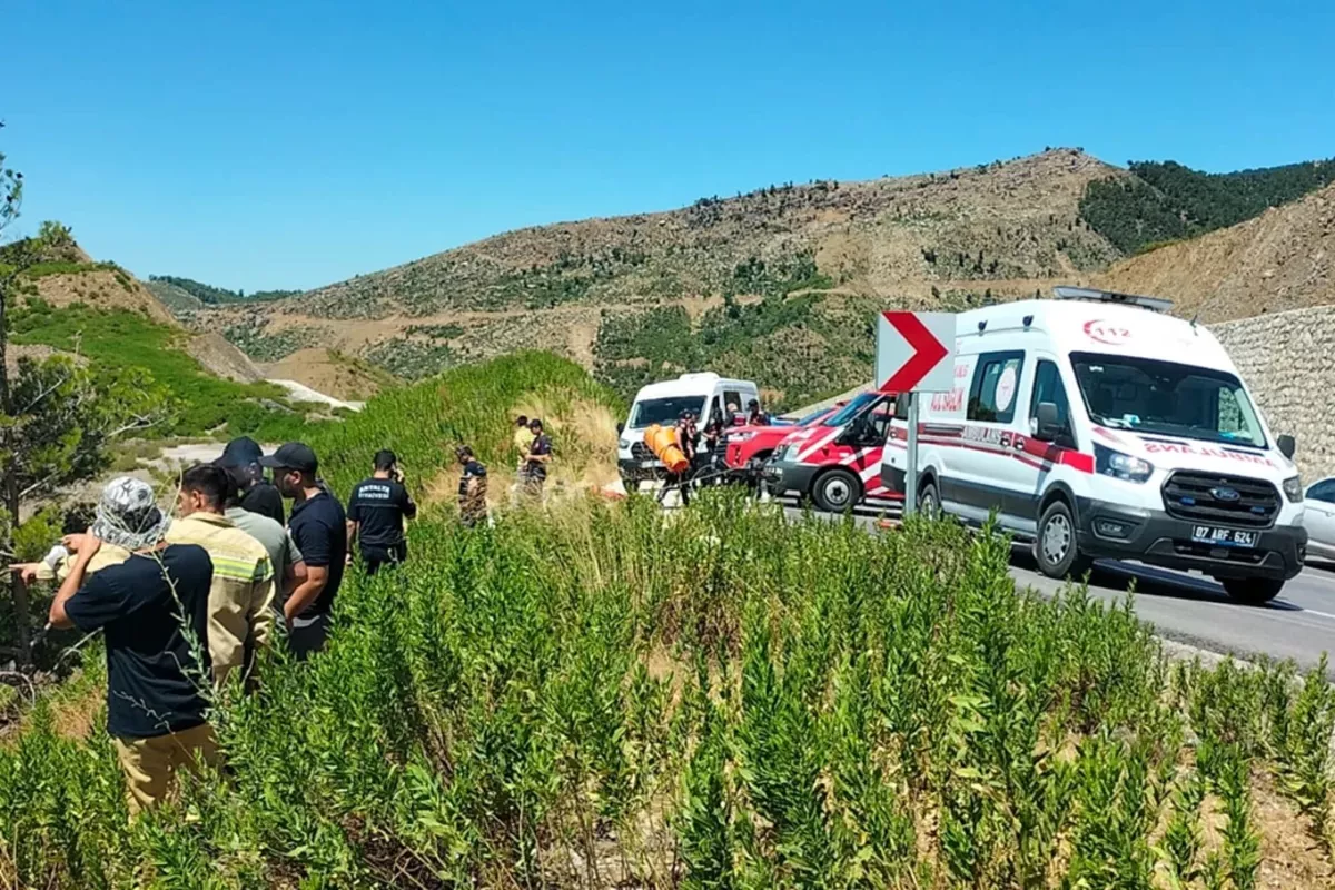 Deadly Türkiye's Antalya Crash Leaves Five Dead, Two Injured