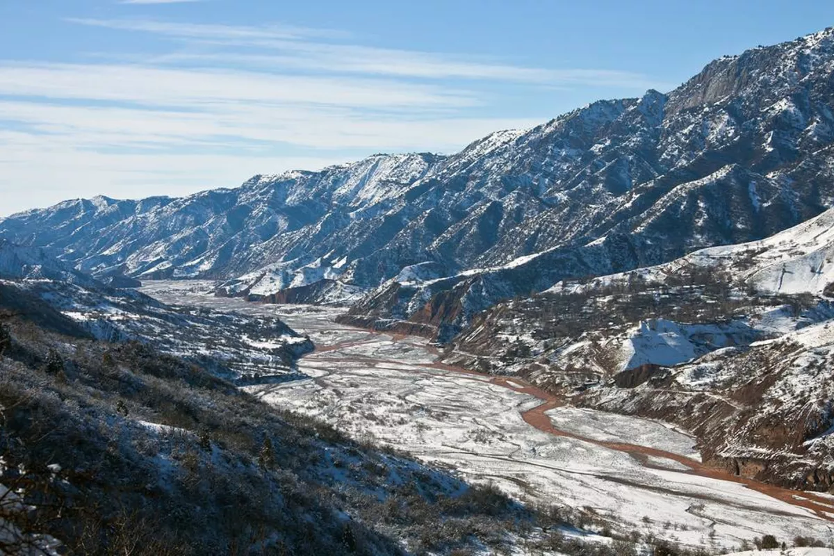 Climate Change and Seismic Activity Accelerate Glacier Shift in Tajikistan