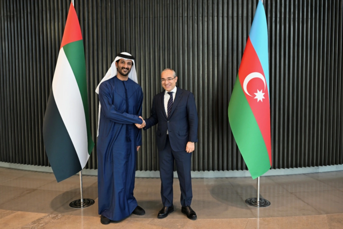 Azerbaijan, UAE Mull Promoting Investments in Green Economy Transition