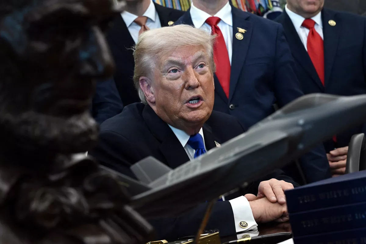 Trump Briefed by CENTCOM on Potential 'Final Blow' Strike Options Against Iran