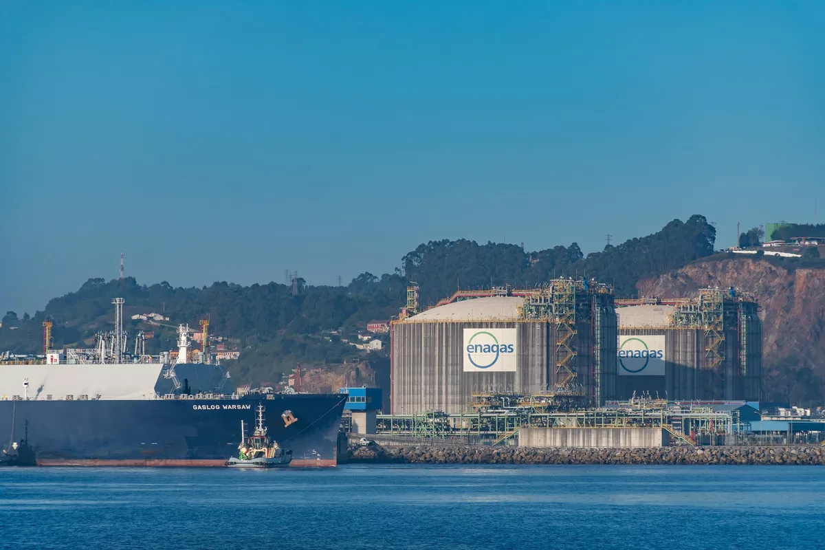 Russian LNG Flows to Spain Decline but Remain Significant