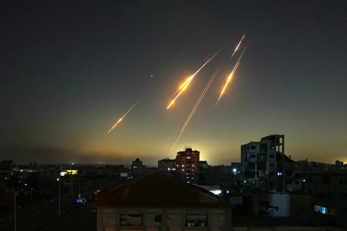 Israel and Iran Escalate Attacks on Fourth Day of Conflict