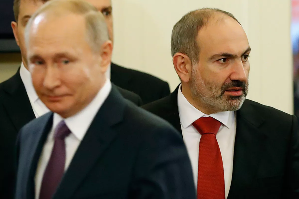 Putin, Pashinyan Hold Telephone Talks on EAEU Summit