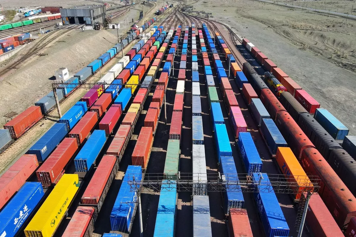 Azerbaijan, GIP Discuss Middle Corridor Development