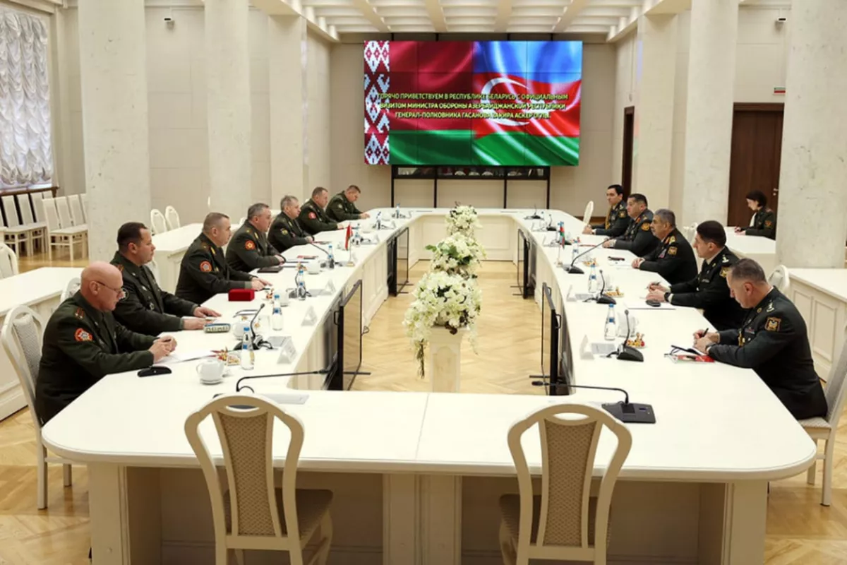 Azerbaijani and Belarusian Defense Ministers Discuss Regional Security Challenges