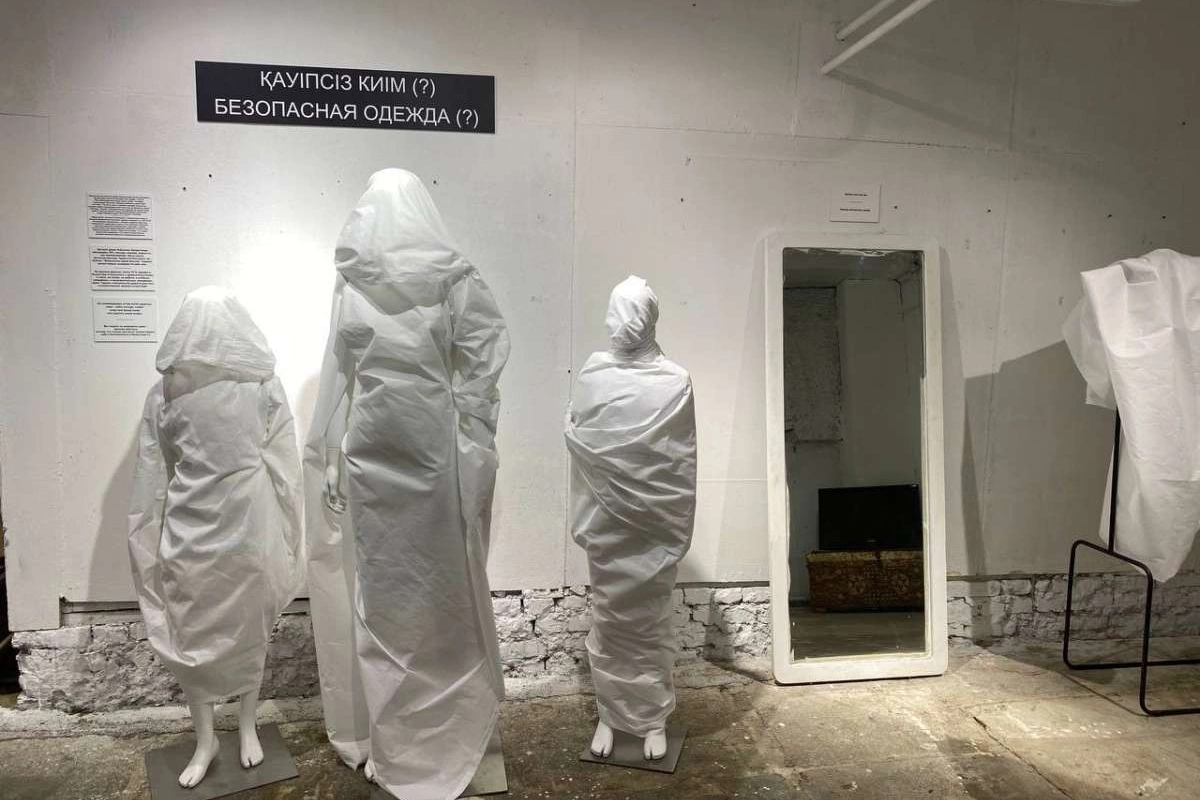 Safe Clothing (?) Installation in Almaty Sheds Lights on the Ongoing Sexual Harassments in Kazakhstan