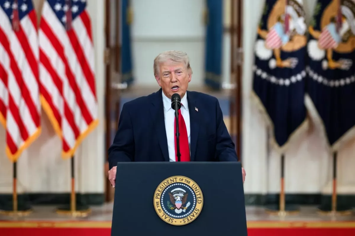 Trump: US–Iran Peace Deal Complete, Strait of Hormuz Set to Reopen