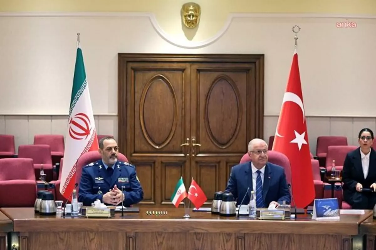 Iranian and Turkish Defense Ministers Discuss Enhanced Cooperation