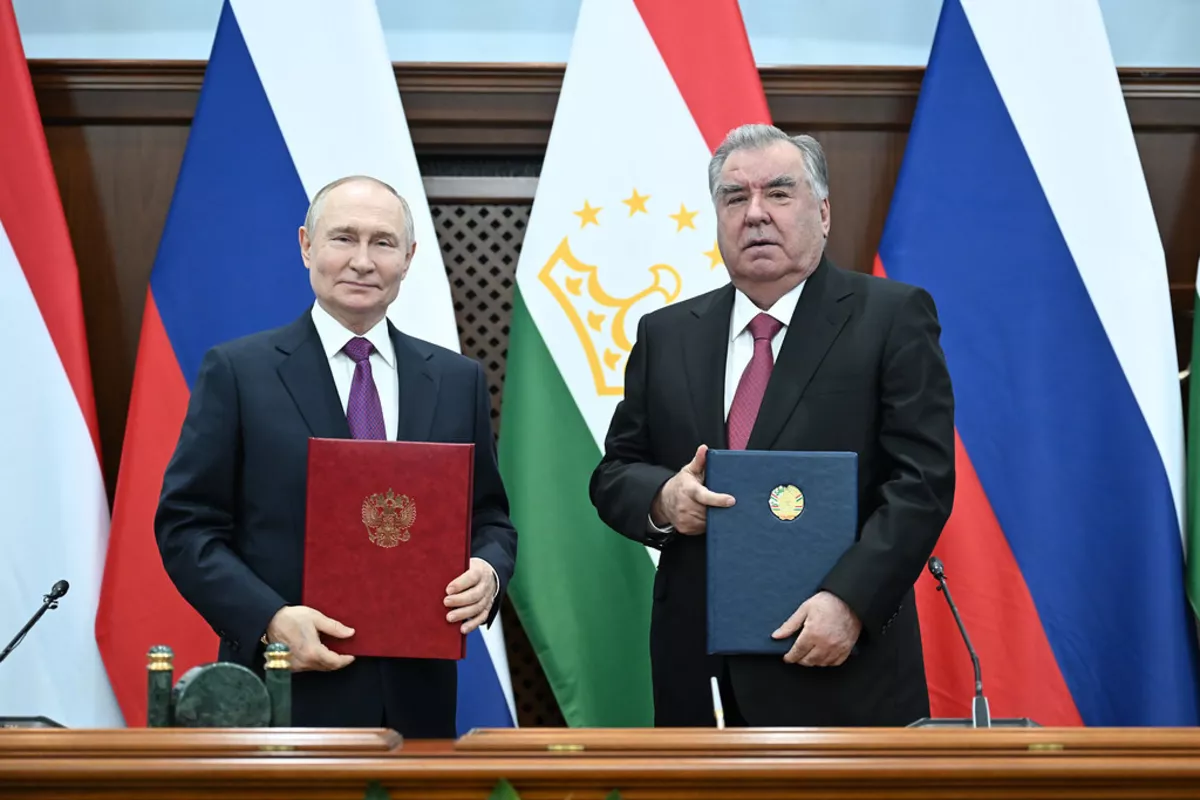 Tajikistan, Russia Sign 16 New Deals to Strengthen Strategic Ties