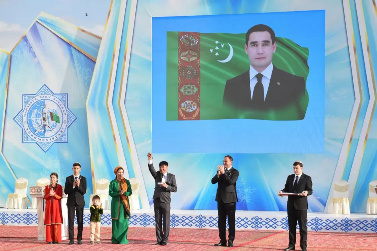 New Apartments Bring Holiday Joy to Turkmen Families