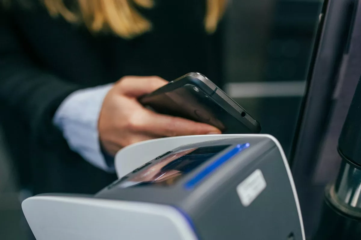 Ukrainian Fintech Startup Launches Mobile Neobank in Uzbekistan