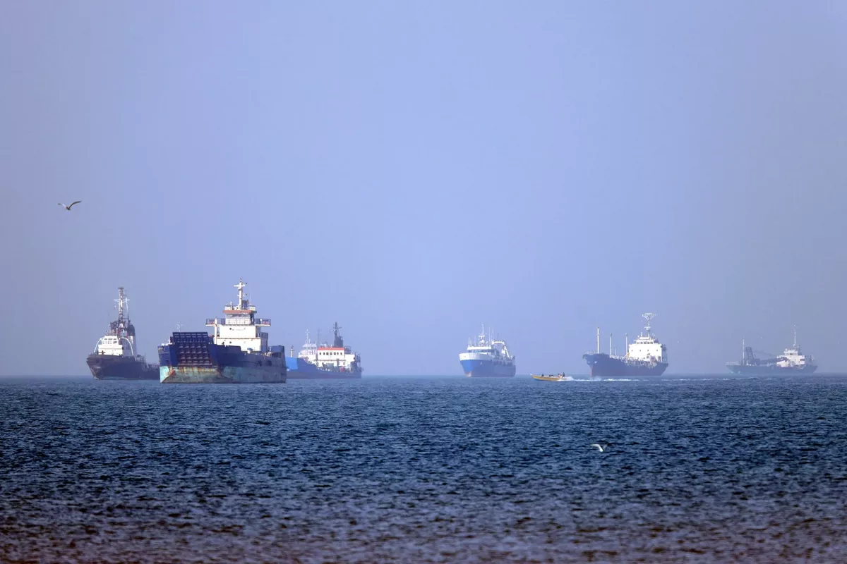 Iran to Develop Mechanism for Strait of Hormuz with Oman