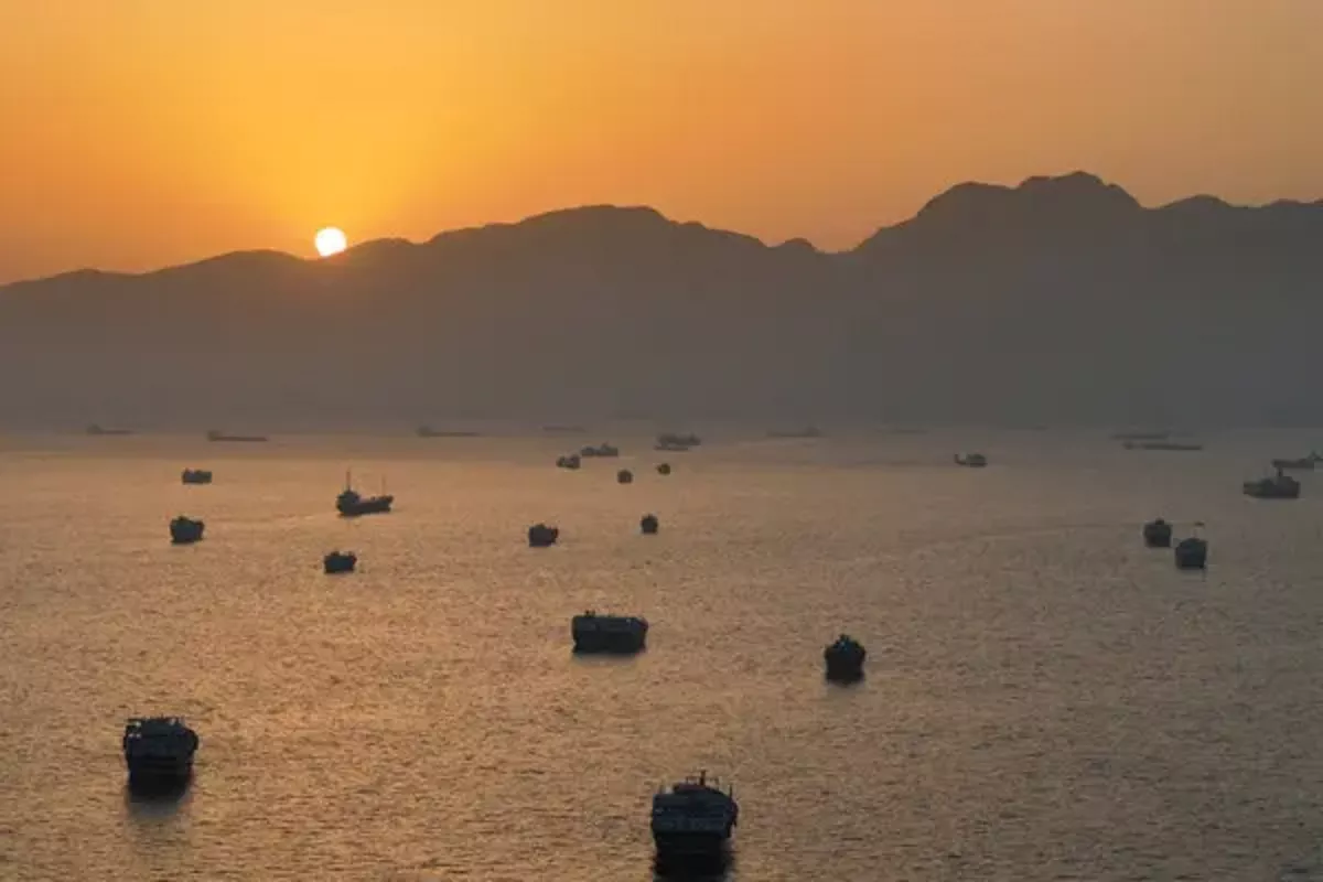 Iran Rules Out US, European Involvement in Hormuz