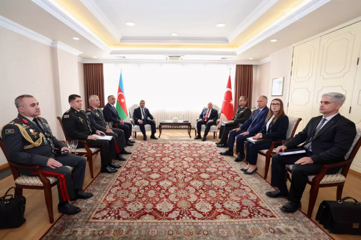 Azerbaijani and Turkish Defense Ministers Hold Bilateral Talks in Ankara