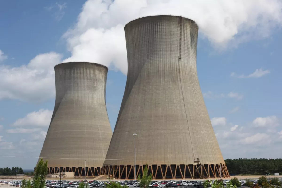 Mirziyoyev Orders Nuclear Plant Construction to Begin in 2026