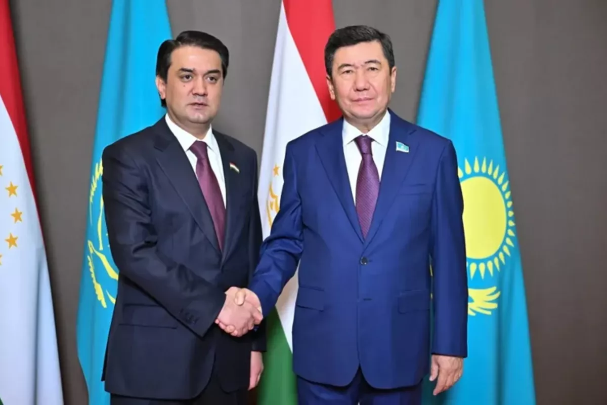 Kazakh Majilis Speaker Meets Tajik Majlisi Milli Chair in Astana
