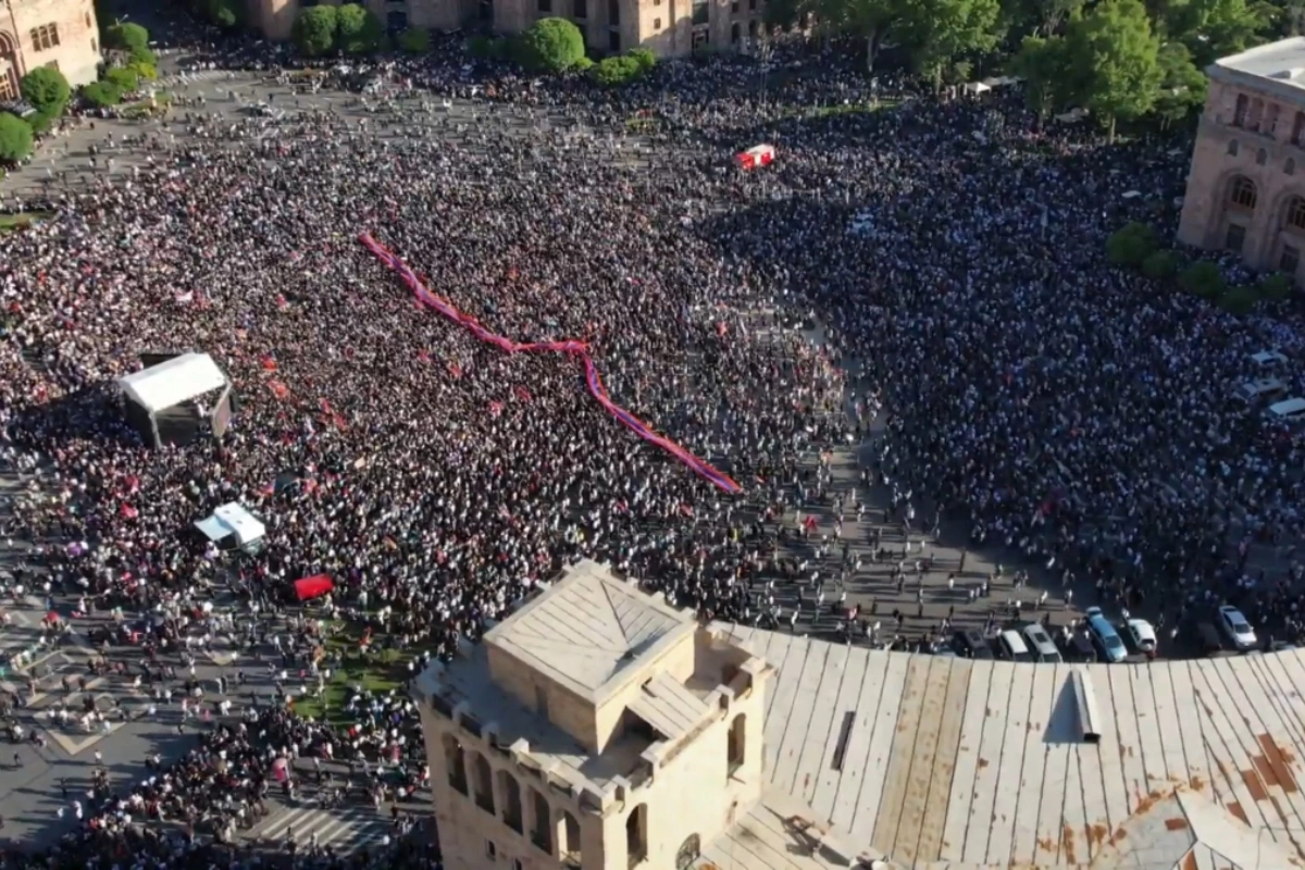 Opposition Groups Rally with Archbishop Galstanyan Against Demarcation