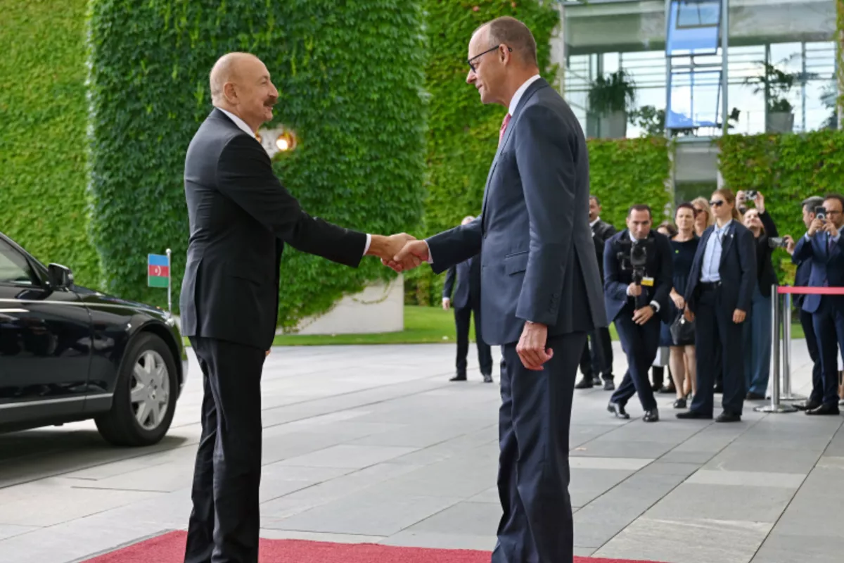 Azerbaijani President Receives Official Welcome in Berlin