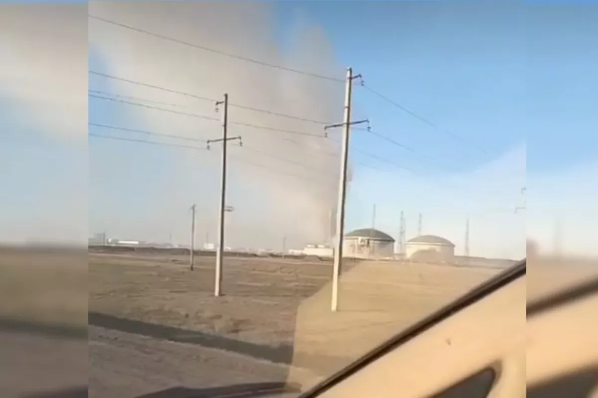Kazakhstan Chokes on Smoke as Landfill Fire Breaks Out in Atyrau